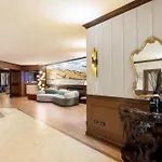 & Hotel 4*