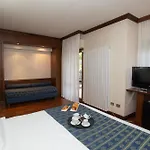 & Hotel 4*