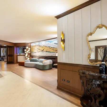 & Hotel 4*
