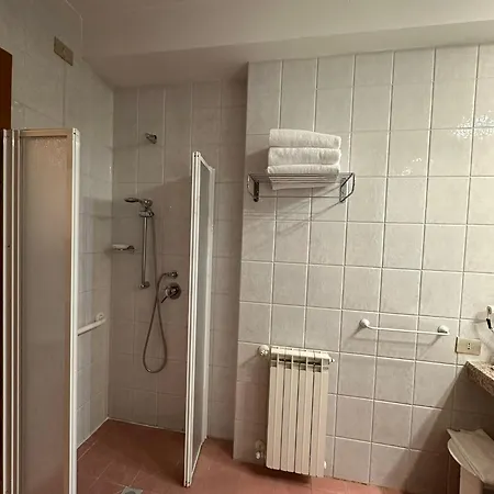 ホテル & ペスカッセーロリ