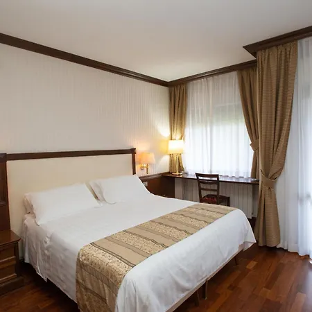 & Hotel