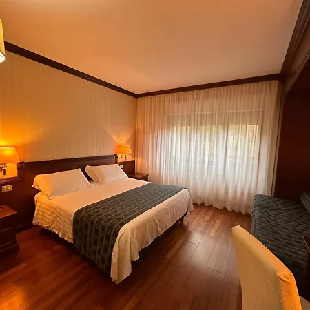 & 4* ペスカッセーロリ