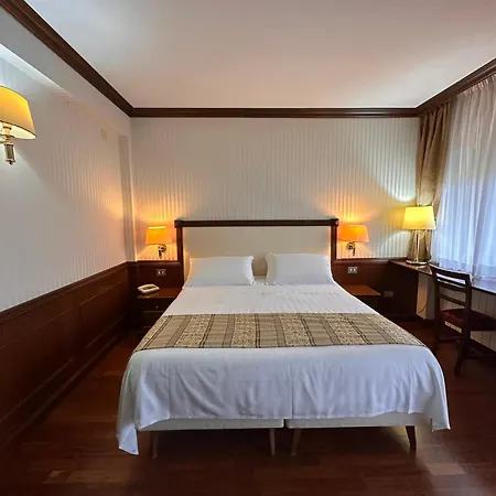 & Hotel 4*