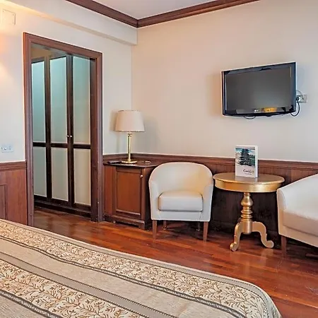 Hotel Corona פסקאסרולי