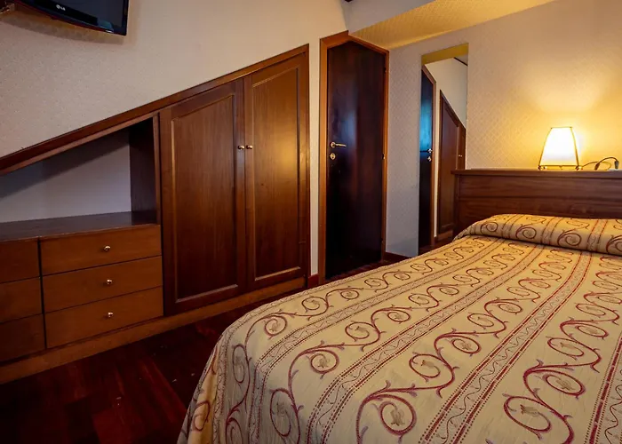 & Пескассероли