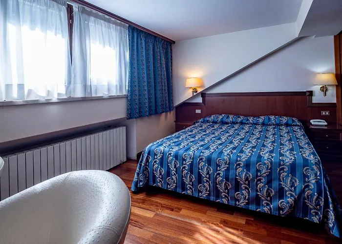 & 4* Пескассероли