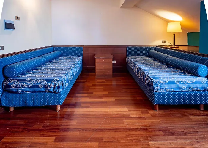 & Отель Пескассероли