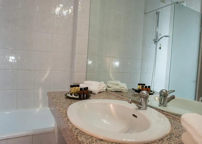 & 4* Пескассероли