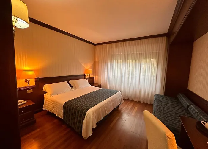 & 4* Пескассероли